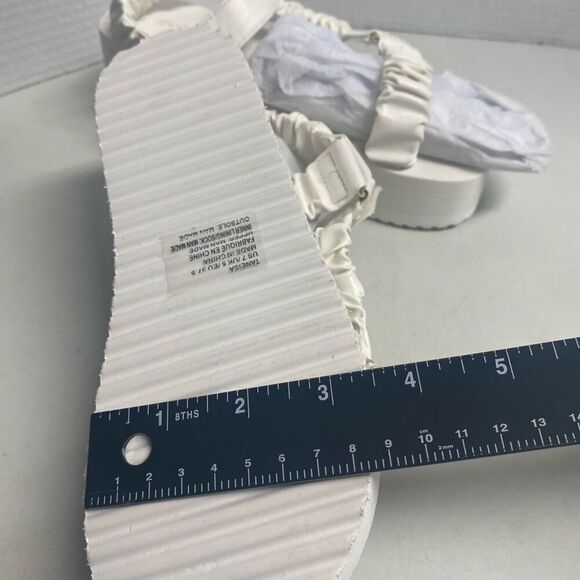 SHOEDAZZLE Taneisa Women’s Rusched Strap Wedge Sandal Size 7 White New With Defe - Picture 7 of 12